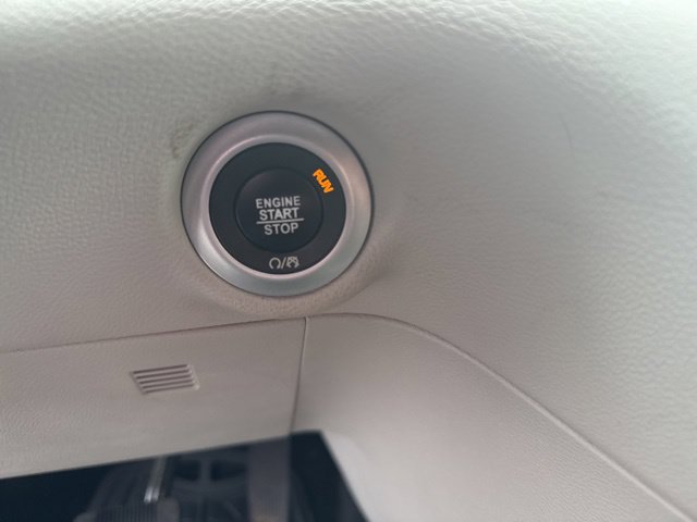 Used 2018 Chrysler Pacifica Touring-L FWD image 22