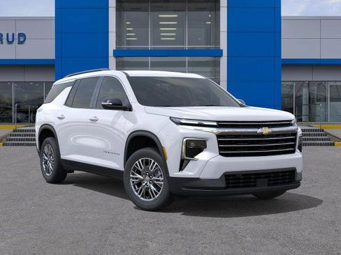 New 2026 Chevrolet Traverse LT w/ Driver Confidence Package AWD/4WD image 31