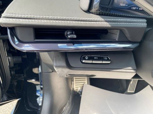 Certified 2023 Chevrolet Corvette Stingray Premium Conv w/ Z51 Performance Package image 20