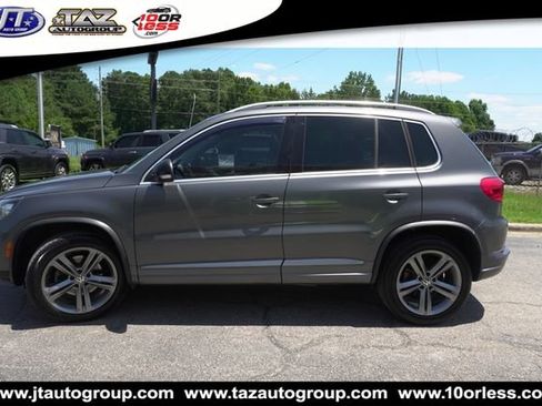 Used 2017 Volkswagen Tiguan Sport FWD image 4