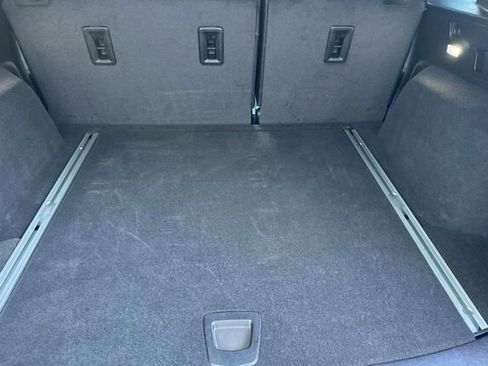 Used 2025 Cadillac XT5 Premium Luxury image 15