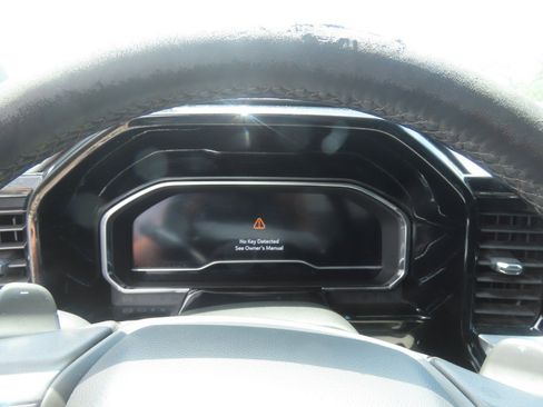 Used 2022 Chevrolet Silverado 1500 RST AWD/4WD image 24