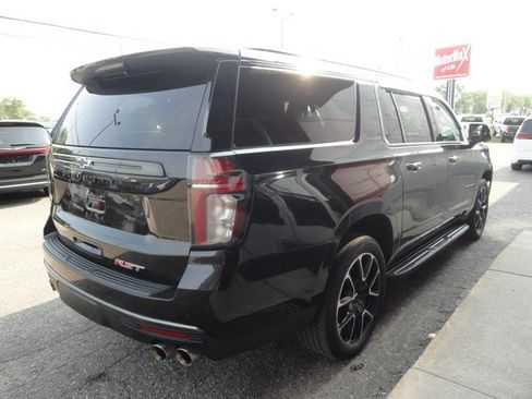 Used 2022 Chevrolet Suburban RST w/ Sport Performance Package AWD/4WD image 8
