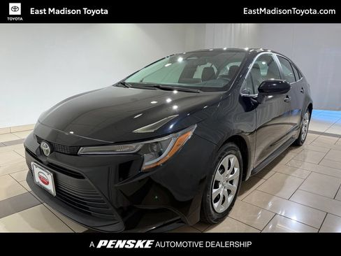 Certified 2024 Toyota Corolla LE FWD image 1