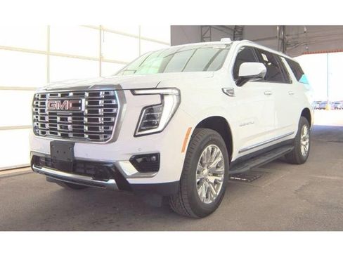 Used 2025 GMC Yukon XL Denali AWD/4WD image 1