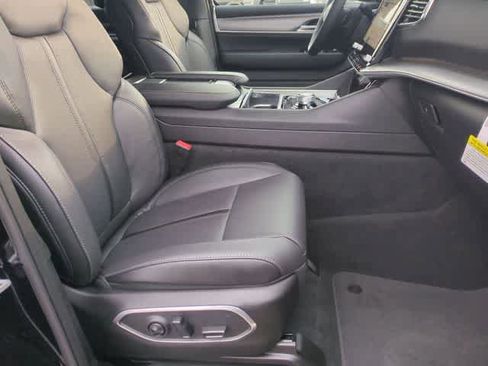 New 2026 Jeep Grand Wagoneer L Limited image 24