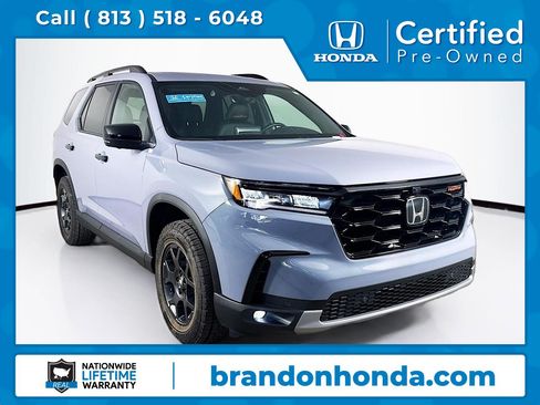 Certified 2025 Honda Pilot TrailSport image 1