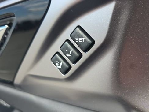 Used 2025 Subaru Outback Touring XT AWD/4WD image 27