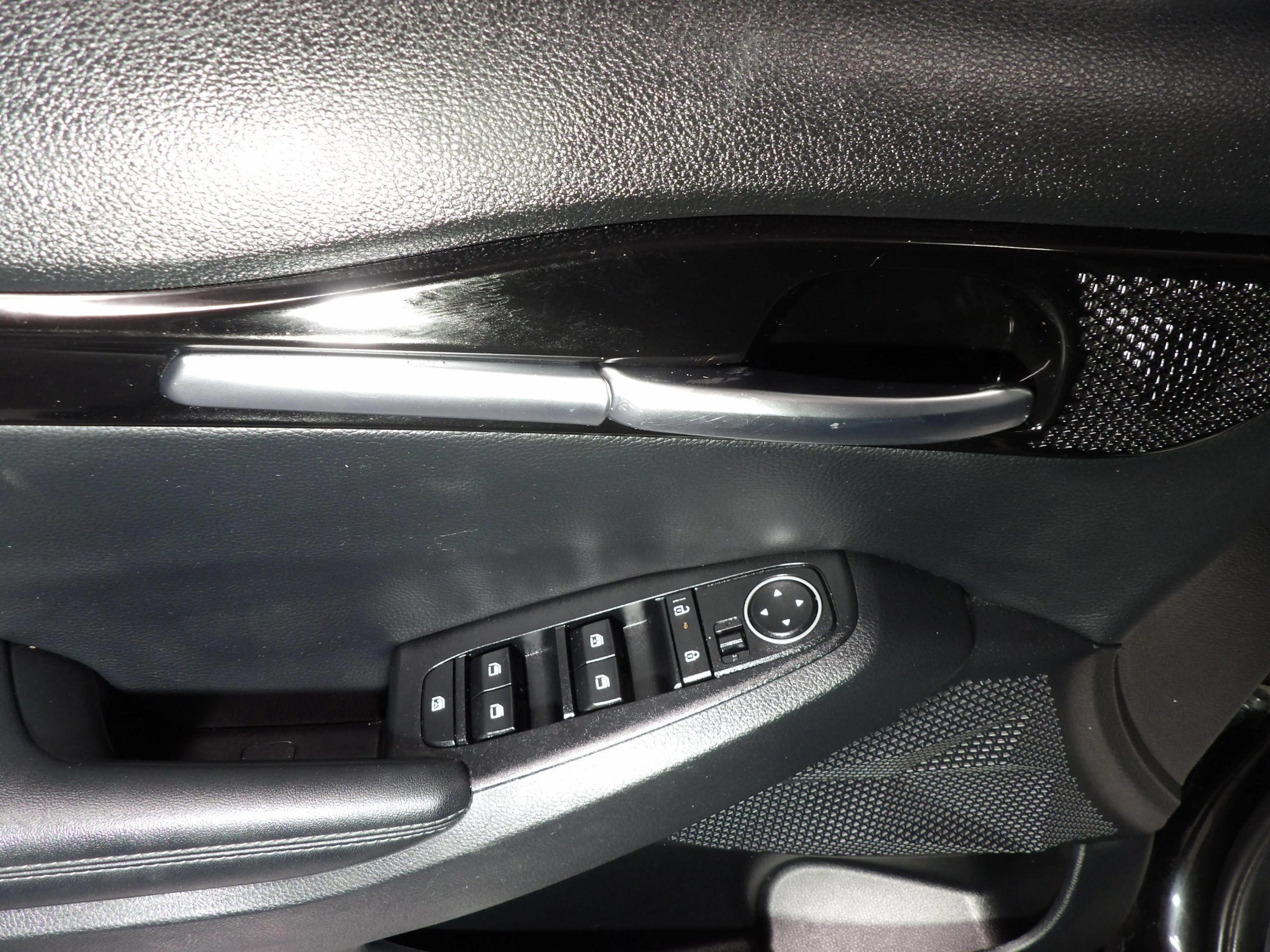 Used 2025 Kia Seltos EX w/ EX Sunroof Package FWD image 7