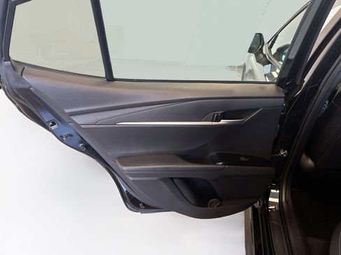 Used 2025 Toyota Camry SE FWD image 27