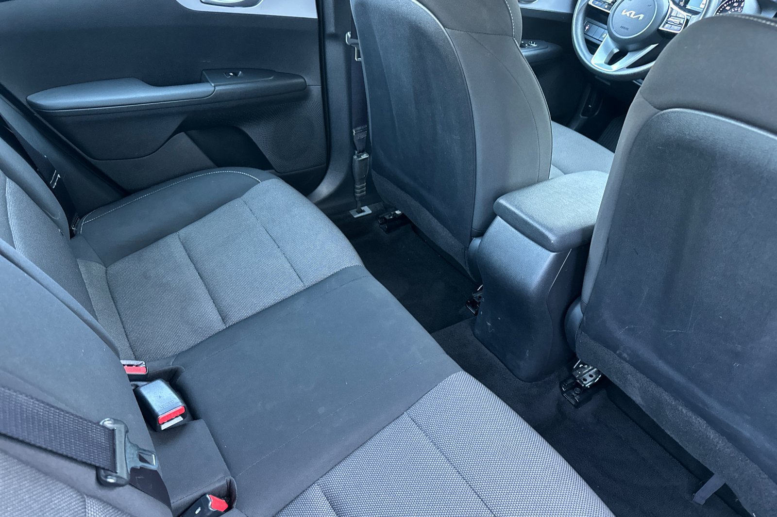 Used 2024 Kia Forte LXS FWD image 17