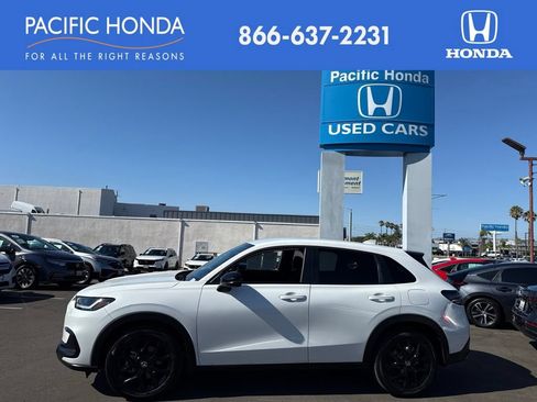 Used 2024 Honda HR-V Sport image 1