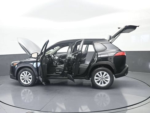 Used 2022 Toyota Corolla Cross LE w/ Moonroof Package FWD image 67