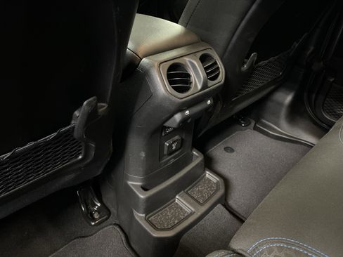 Certified 2025 Jeep Wrangler Unlimited Rubicon 4xe w/ Safety Group image 26