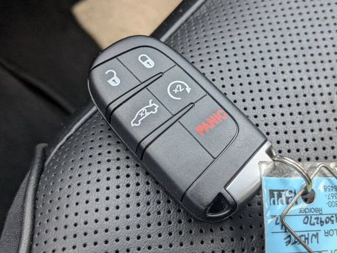 Used 2021 Chrysler 300 Touring L AWD/4WD image 19
