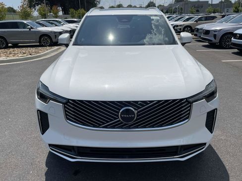 New 2026 Volvo XC90 B5 Core image 2