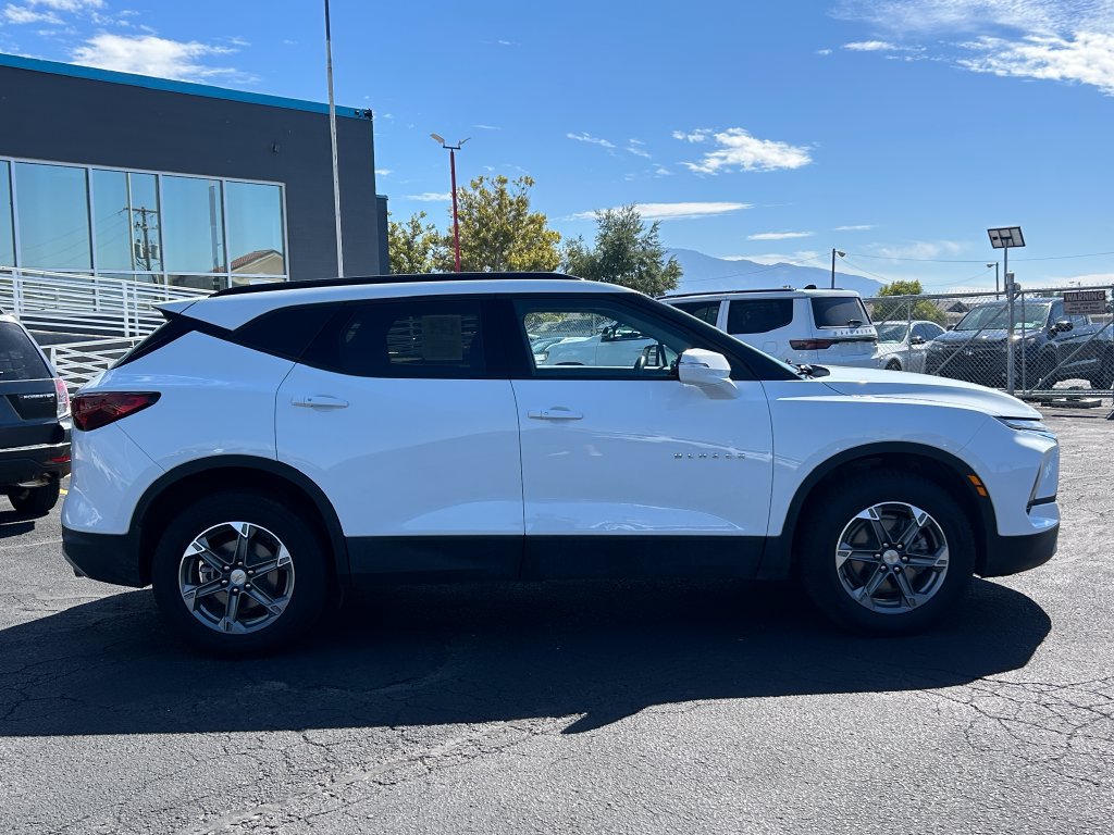 Used 2023 Chevrolet Blazer LT FWD image 2
