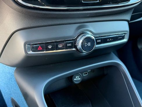 Certified 2023 Volvo XC40 Recharge Ultimate image 26