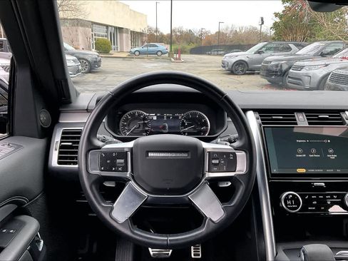 Used 2023 Land Rover Discovery S R-Dynamic image 8