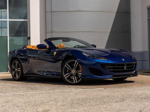 Used 2019 Ferrari Portofino RWD image 22