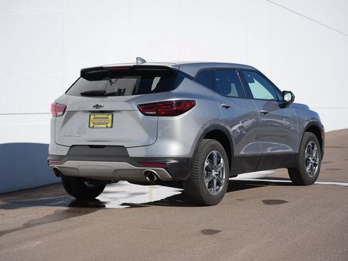 Used 2023 Chevrolet Blazer LT AWD/4WD image 3