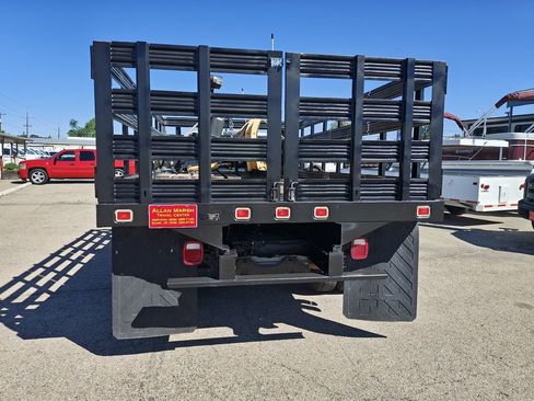 Used 2016 Ford F550 4x4 Regular Cab Super Duty image 5