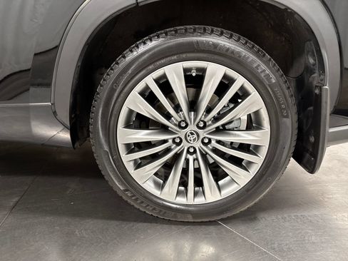 Used 2020 Toyota Highlander Platinum AWD/4WD image 12