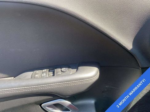Used 2017 Dodge Challenger SXT RWD image 15