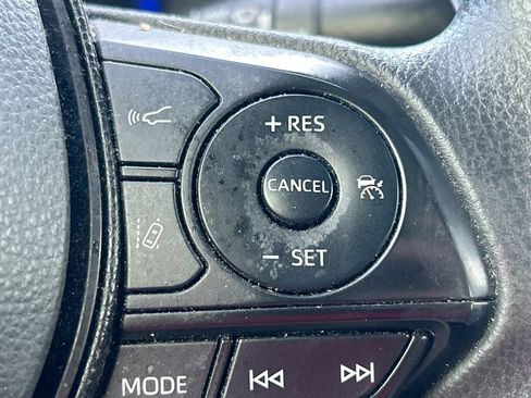 Used 2020 Toyota Corolla LE FWD image 17
