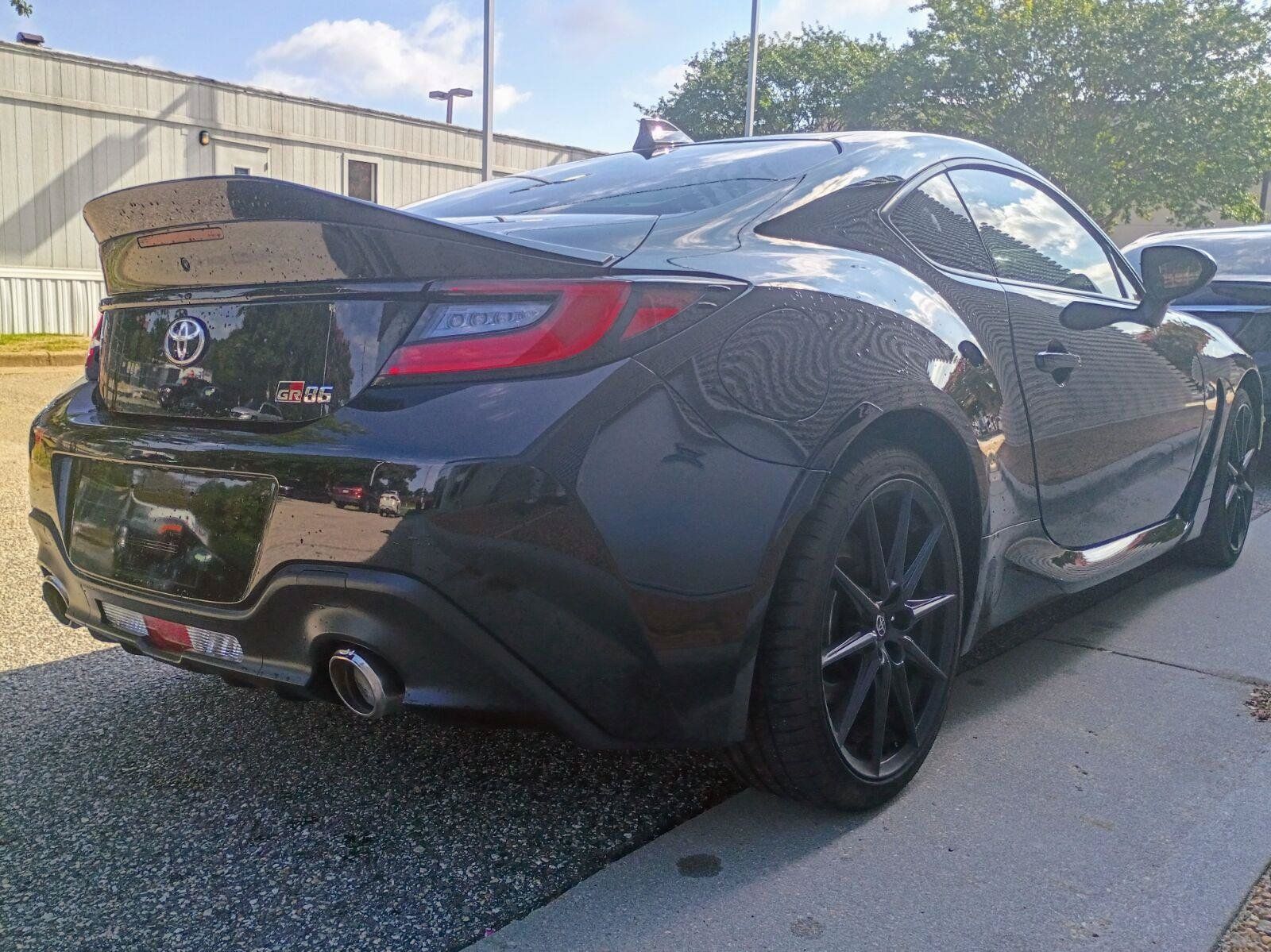 Used 2023 Toyota GR86 Premium w/ ALL Weather Mat Package (TMS) RWD image 4