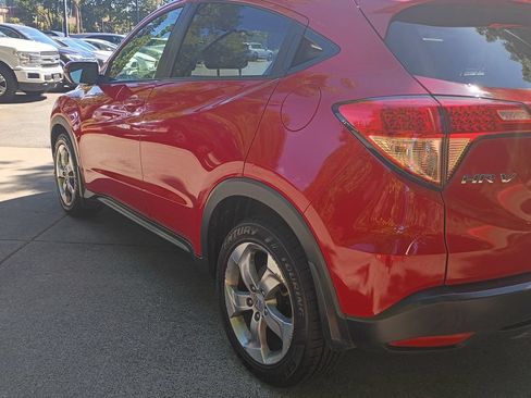 Used 2017 Honda HR-V EX image 6