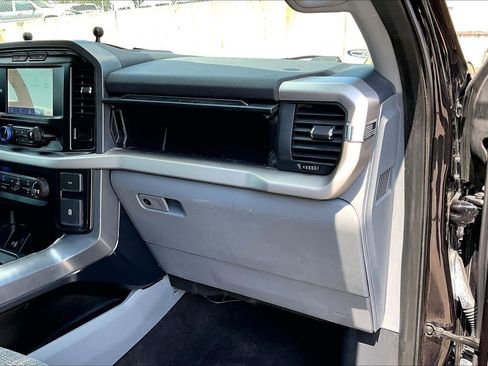 Used 2021 Ford F150 XLT image 19