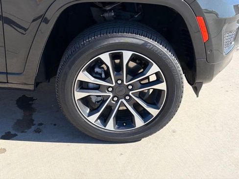 Certified 2023 Jeep Grand Cherokee L Overland w/ Rear Seat Video Group I image 6