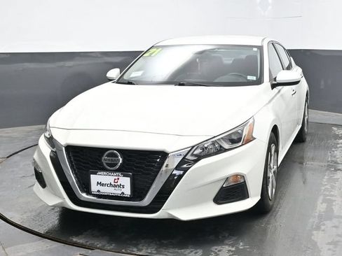 Used 2021 Nissan Altima 2.5 S FWD image 2