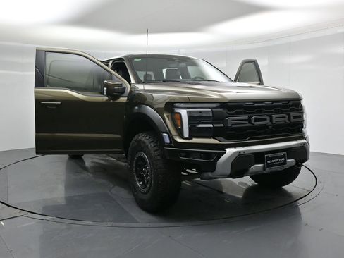Certified 2025 Ford F150 Raptor image 34