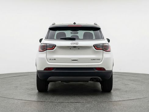 Used 2025 Jeep Compass Trailhawk image 7