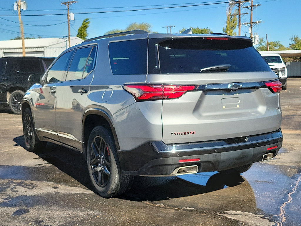 Used 2023 Chevrolet Traverse Premier w/ Redline Edition FWD image 3