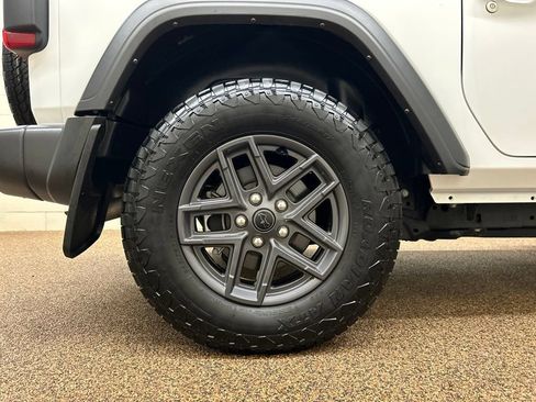 Used 2024 Jeep Wrangler Sport AWD/4WD image 25