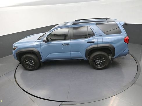 Used 2025 Toyota 4Runner SR5 AWD/4WD image 14
