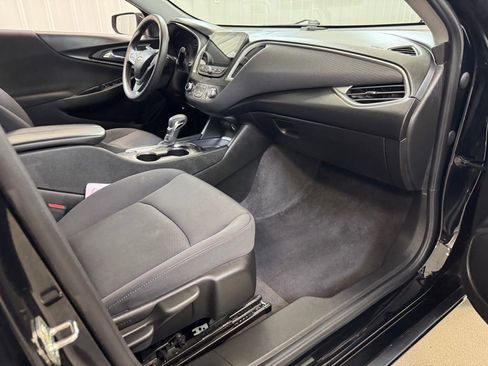 Used 2022 Chevrolet Malibu LT FWD image 26