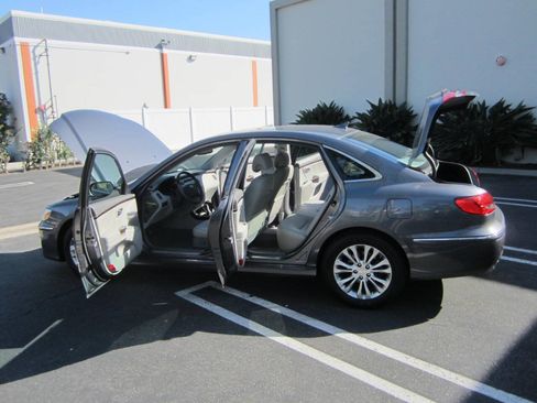 Used 2011 Hyundai Azera Limited FWD image 11