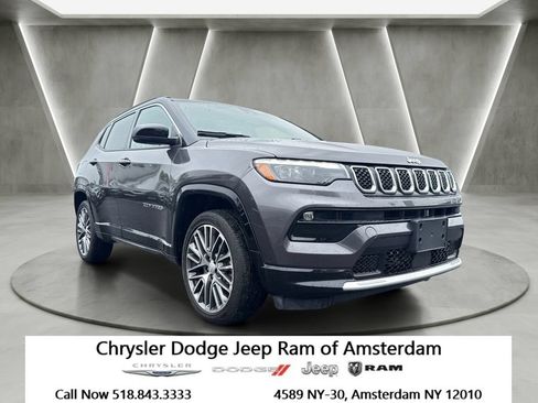 Used 2024 Jeep Compass Limited w/ Elite Group AWD/4WD image 1