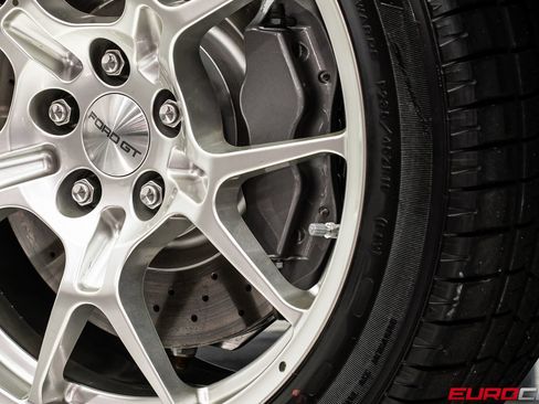 Used 2006 Ford GT RWD image 29
