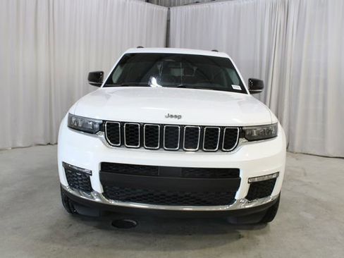 Used 2021 Jeep Grand Cherokee L Limited AWD/4WD image 39