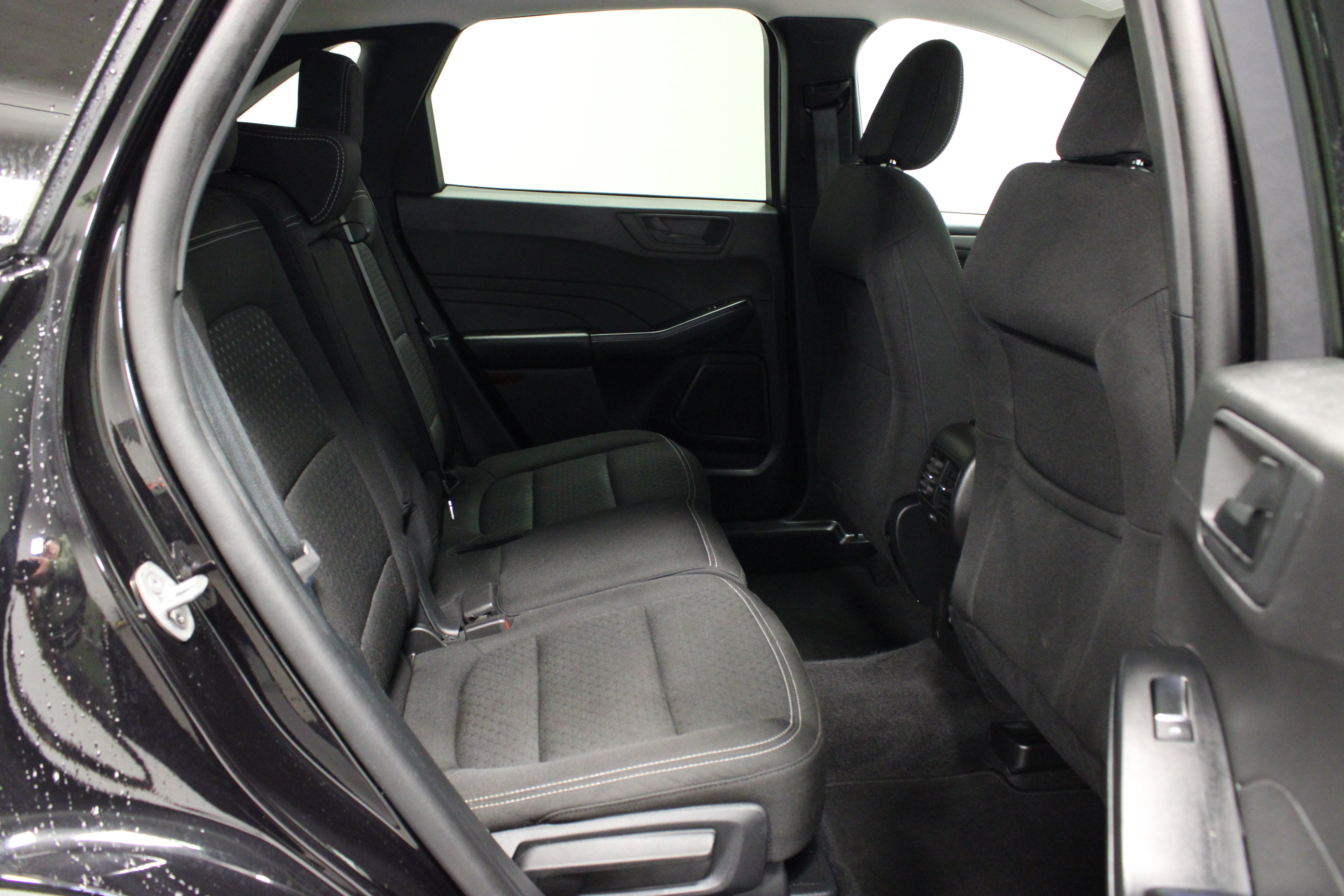 Used 2025 Ford Escape Active AWD/4WD image 14