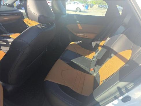 Used 2021 Toyota Avalon Touring w/ Advanced Safety Package image 6