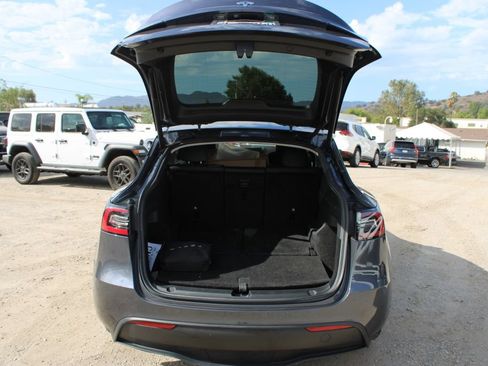 Used 2023 Tesla Model Y Long Range AWD/4WD image 12