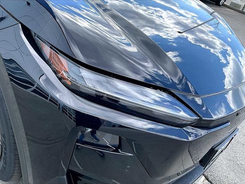 New 2026 Subaru Uncharted AWD image 14