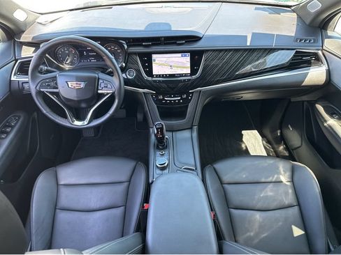 Certified 2025 Cadillac XT6 Premium Luxury w/ Technology Package FWD image 19