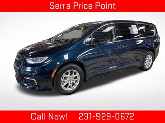Used 2024 Chrysler Pacifica Touring-L FWD 360° Tour